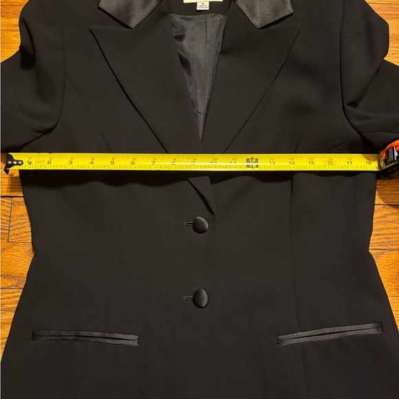 Amanda Smith Black Blazer with Satin Accent - Picture 5 of 8